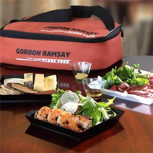 把飛機(jī)餐硬搞成了高級野餐