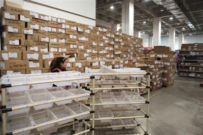 菜鳥(niǎo)網(wǎng)絡(luò)武清園區(qū)華北貨倉(cāng)，日均單量已經(jīng)超過(guò)10萬(wàn)單