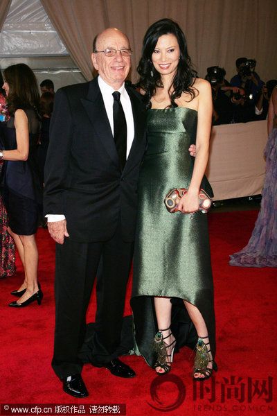 2010-05-03，“美國(guó)時(shí)裝學(xué)院盛典”紅毯