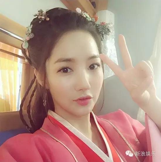 允兒招架不住古裝？韓國女星古裝LOOK一覽 誰贏了？