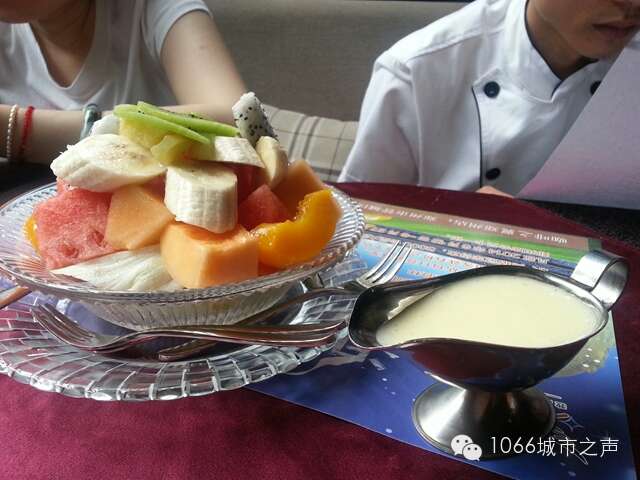 水果沙拉。真材實(shí)料。