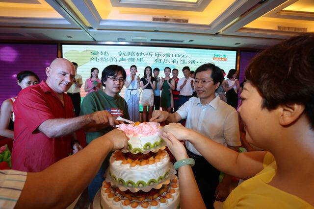 分享喜悅，共享美好時(shí)刻