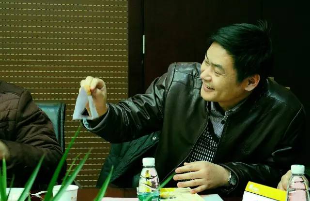 孫躍青 鄭州市公交公司車長(zhǎng)，首屆河南十大影響力公職人員獲獎(jiǎng)?wù)? oldsrc=