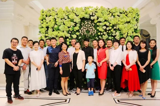 期待的時(shí)候，總是很長(zhǎng)，相聚的時(shí)候，總是很短。