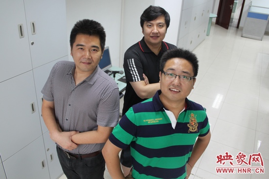 《網(wǎng)絡(luò)全搜索》主持人康巖、陳弓、趙凱