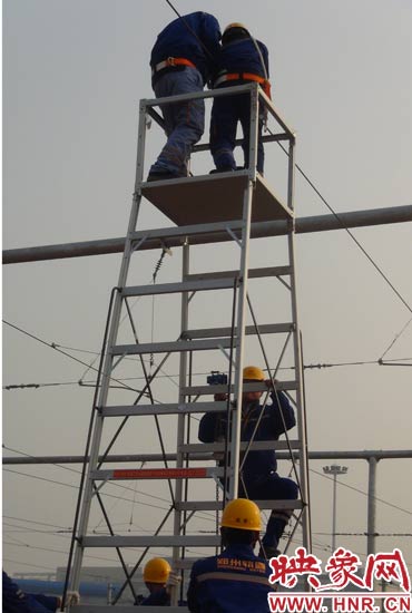 應(yīng)急演練—接觸網(wǎng)搶修 應(yīng)急演練—接觸網(wǎng)搶修