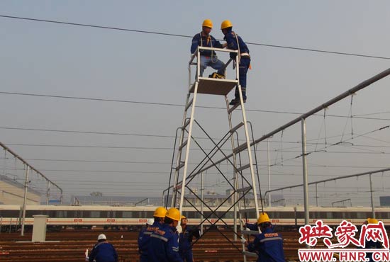 應(yīng)急演練—快速反應(yīng)保供電 應(yīng)急演練—快速反應(yīng)保供電