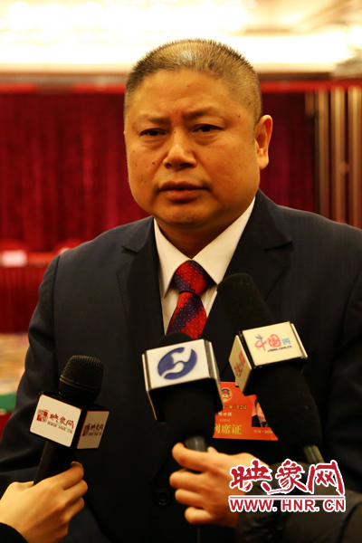 全國(guó)政協(xié)委員，河南弘昌集團(tuán)、信陽(yáng)毛尖集團(tuán)董事長(zhǎng)陳世強(qiáng)