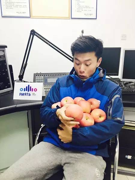 乖乖類！你們真的想用蘋果收買我