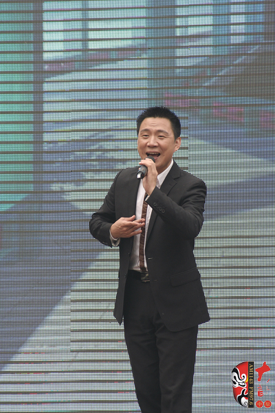 河南省著名乾旦演員、鄭州市豫劇院優(yōu)秀青年演員連德志演唱豫劇《大祭樁》選段“婆母娘且息怒站在路口”