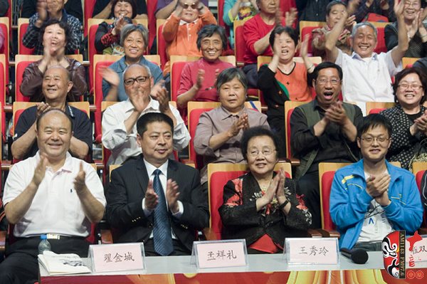 前排就坐的嘉賓-（左起）翟金成、孟祥禮、王秀玲、程雙坤