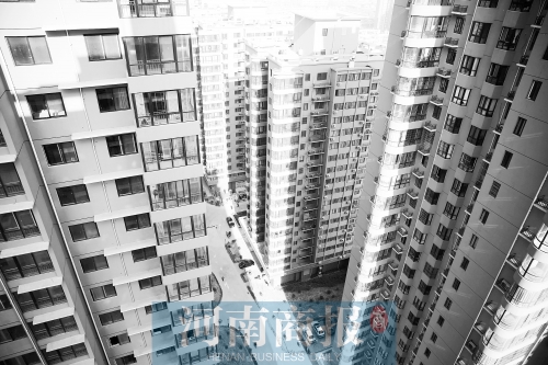 今年鄭州在商品房小區(qū)、經(jīng)適房小區(qū)內(nèi)配建的公租房，將面向社會(huì)輪候供應(yīng) 楊東華/攝