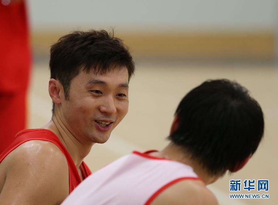 中國男籃進行首次適應(yīng)性訓練
