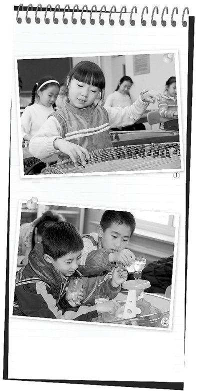 　圖1：鐵路五小古箏社團(tuán)的孩子們正在演奏《高山流水》，圖2：科學(xué)課上，孩子們正在探索水的秘密。