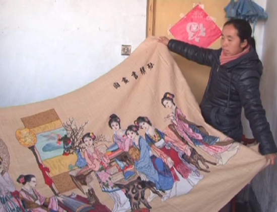 西峽縣農(nóng)家女李改月 630萬(wàn)針繡出《琴棋書(shū)畫》