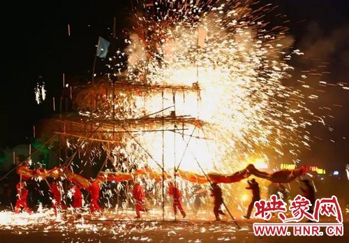 確山鐵花將登上萬眾矚目的春晚舞臺！