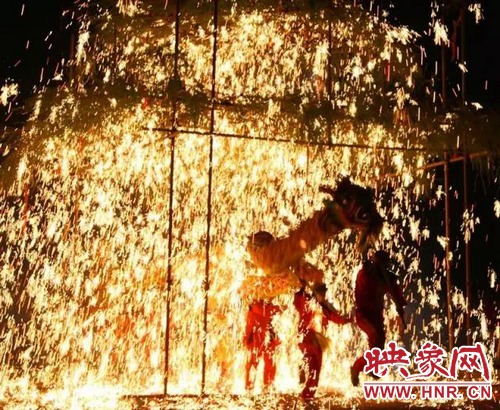 確山鐵花將登上萬眾矚目的春晚舞臺！