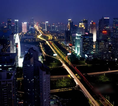 1、房屋一套(80平方)，以均價(jià)22300元計(jì)，22300×80=1784000.(這是朋友剛在筆架山買的城市主場(chǎng)的價(jià)格)