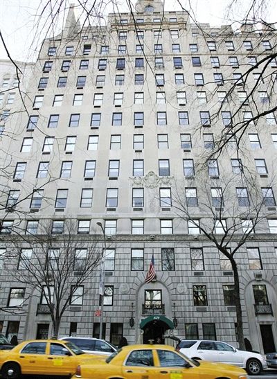 　　2005年，兩人以4400萬美元購入紐約市一套豪宅，裝修花了5000萬。