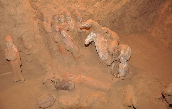 陜西省文物局對外公布了日前發(fā)掘的唐代女官上官婉兒墓葬的照片。