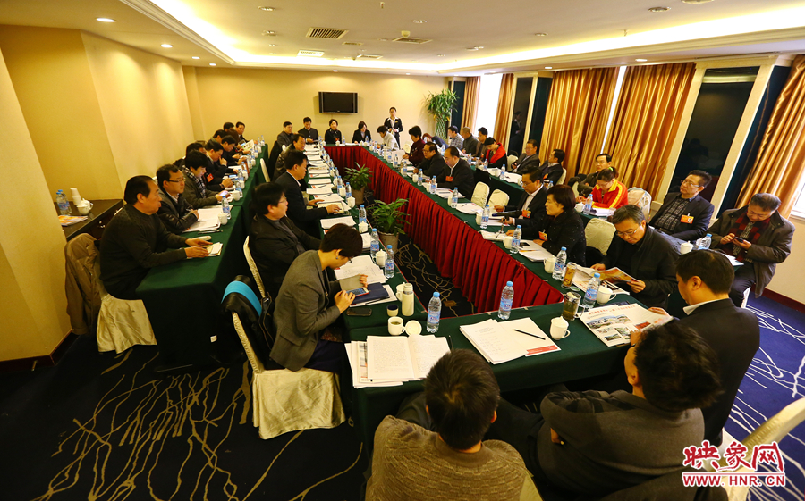 1月15日上午，政協(xié)委員小組會(huì)議，社科、體育、新聞出版組討論現(xiàn)場