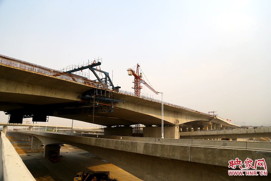 三環(huán)快速路的延長(zhǎng)段還在加緊施工 三環(huán)快速路的延長(zhǎng)段還在加緊施工