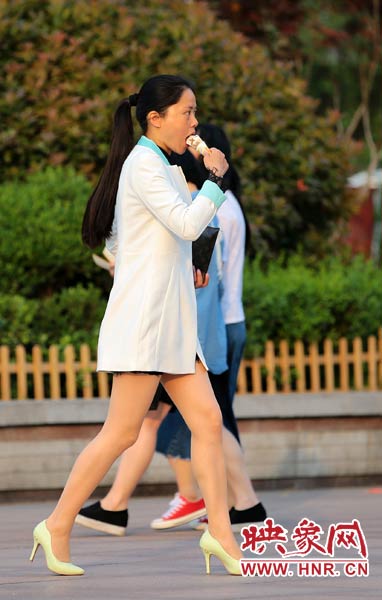 天太熱，還是吃冷飲涼快