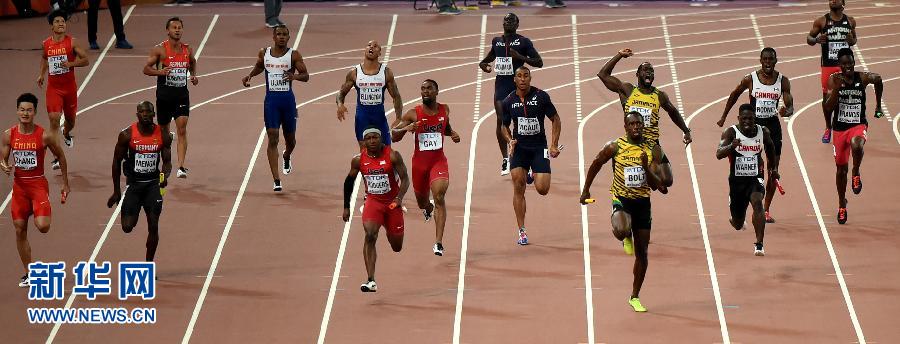 牙買加隊(duì)選手博爾特（前排右）在比賽中。