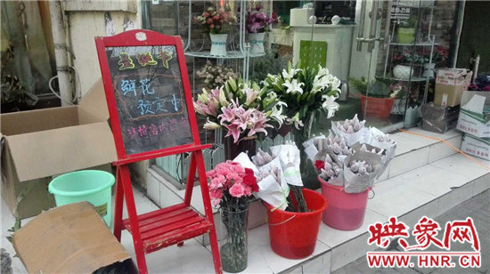 玫瑰、氣球翻倍漲價