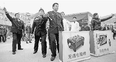 “小品執(zhí)法”。