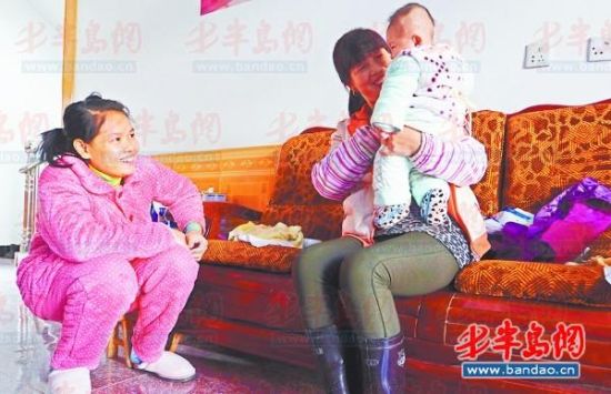 一位嫁給村民的外籍女孩認(rèn)為她們的主要作用其實(shí)是生孩子。