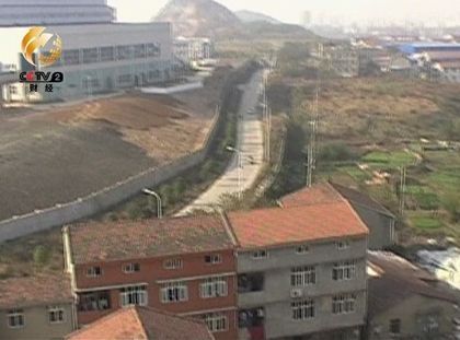 本應(yīng)沒有居民樓的區(qū)域，布滿密密麻麻的樓房