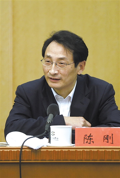 昨日，北京市人大代表、北京市副市長陳剛參與豐臺團(tuán)小組討論。 新京報(bào)記者 浦峰 攝