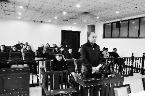 顏承魯庭審現(xiàn)場。資料照片