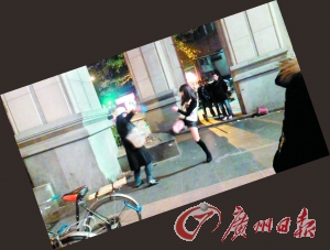 “保時捷女孩”踢腿救人。