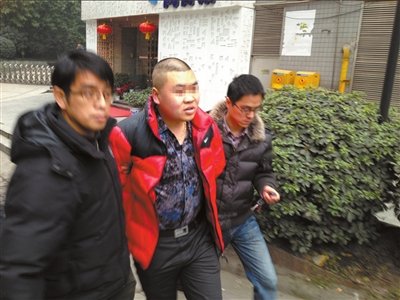 調(diào)查公司欲演“美人計”跟拍陷害政府工作人員