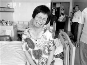 周小姐的母親哭訴：“女兒這一輩子全毀了?！? width=