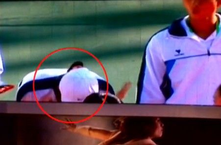 網(wǎng)友曝李娜九運(yùn)會領(lǐng)獎(jiǎng)臺上疑被當(dāng)眾扇耳光(圖)