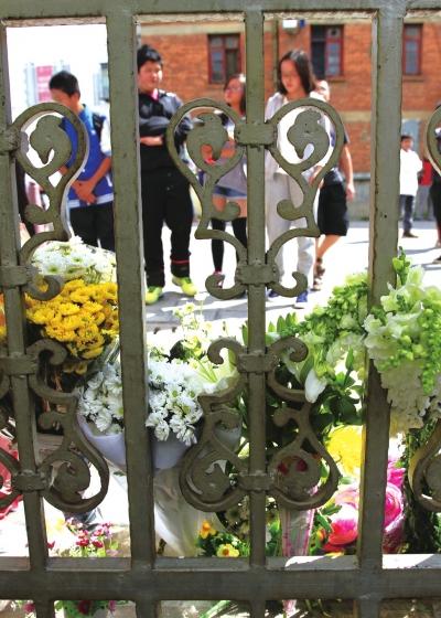 昆明通報(bào)小學(xué)踩踏事故 遇難學(xué)生家屬可獲賠80萬(wàn) 昆明通報(bào)小學(xué)踩踏事故 遇難學(xué)生家屬可獲賠80萬(wàn)