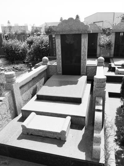 ?？诓糠帜箞@賣活人墓 價(jià)格數(shù)千至十幾萬元不等