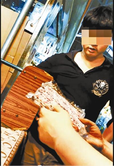 走私美國牛肉藏身北京批發(fā)市場(chǎng) 攤販自備冷庫