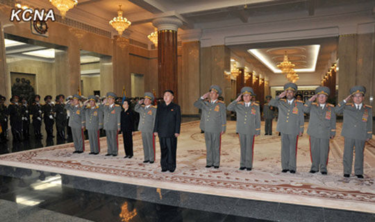 金正恩來(lái)到錦繡山太陽(yáng)宮。圖片來(lái)源：朝中社