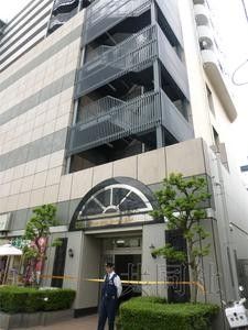 5月27日，埼玉縣蕨市一公寓樓發(fā)生疑似強(qiáng)迫殉情案，一名日本人男性和一名中國籍女性死亡。