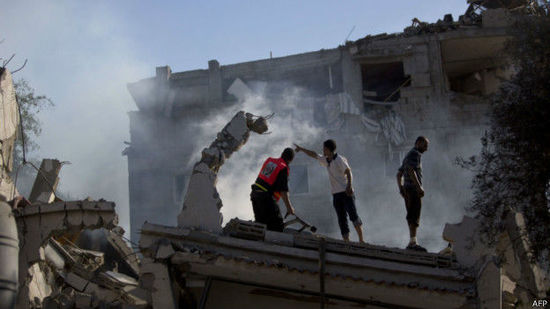 加沙地帶建筑在空襲中被毀。來(lái)源：BBC網(wǎng)站