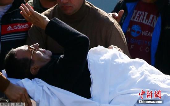 　埃及法院29日作出終審判決，裁決前總統(tǒng)穆巴拉克涉嫌謀殺示威者一案不成立，穆巴拉克將無罪釋放。圖為穆