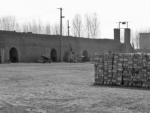 東張巨村的磚窯廠。