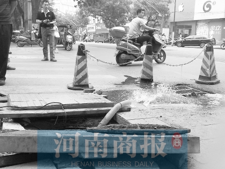 污水不停冒出，隔幾分鐘就要抽一次