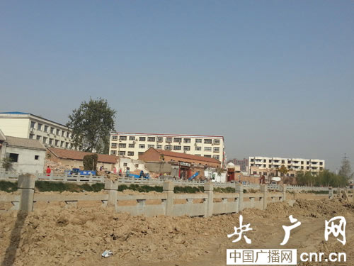 在濮陽(yáng)到處都能見(jiàn)到拆遷的場(chǎng)景