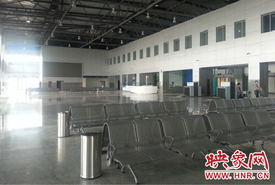 鄭州新客運(yùn)北站候車大廳。