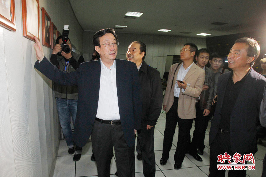 河南省委書記、省人大常委會(huì)主任郭庚茂視察河南人民廣播電臺(tái) 映象網(wǎng)記者邵恰 段晉哲/攝